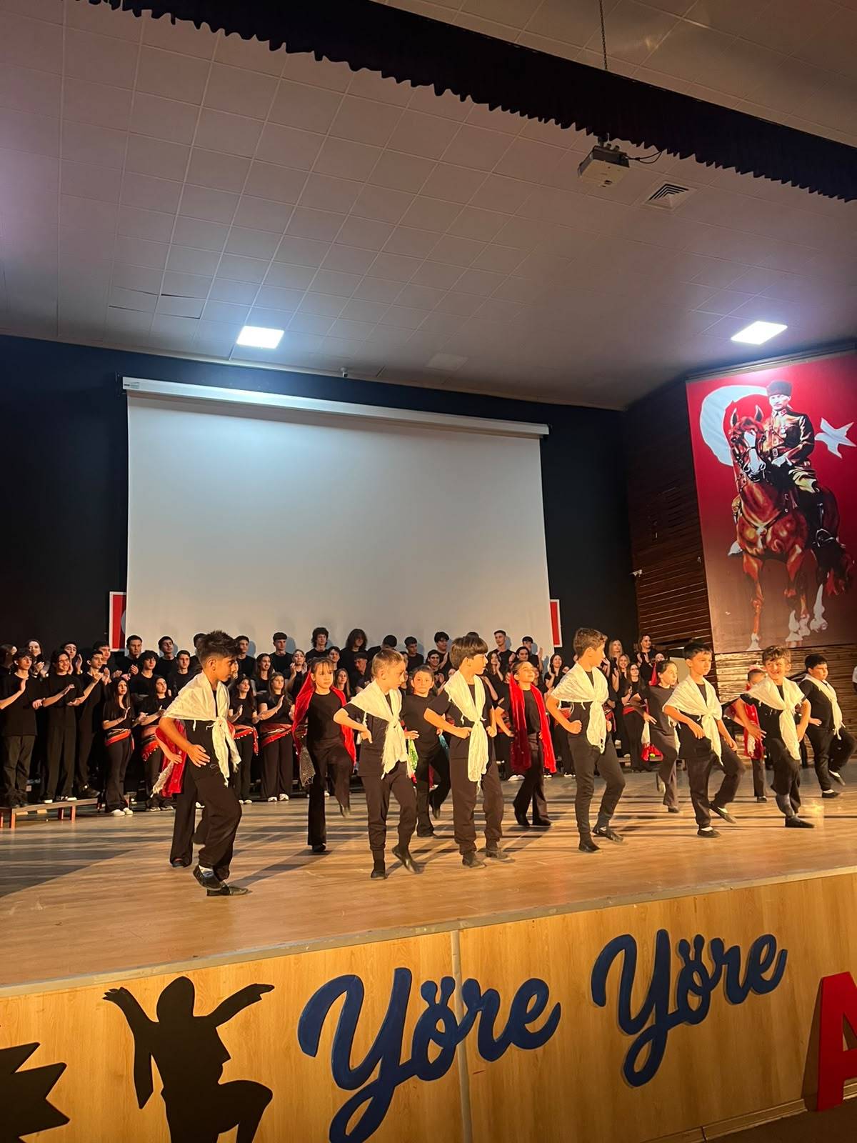 Bahçeşehir Körfez Kampüsü Öğrencilerinden “Yöre Yöre Anadolu” Gösterisi