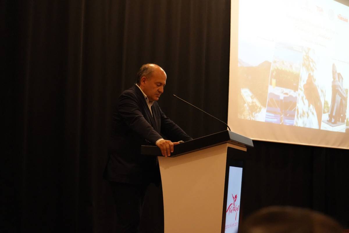 Almanya’nın en büyük tur operatörleri Edremit Körfezi turizm paydaşlarıyla bir araya geldi