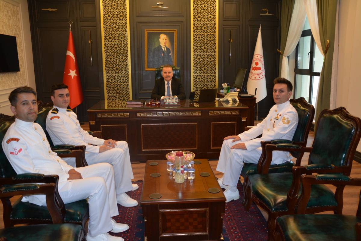 Kaymakam Odabaş, Edremit Sahil Güvenlik Karakol Komutanlığı personelini ağırladı