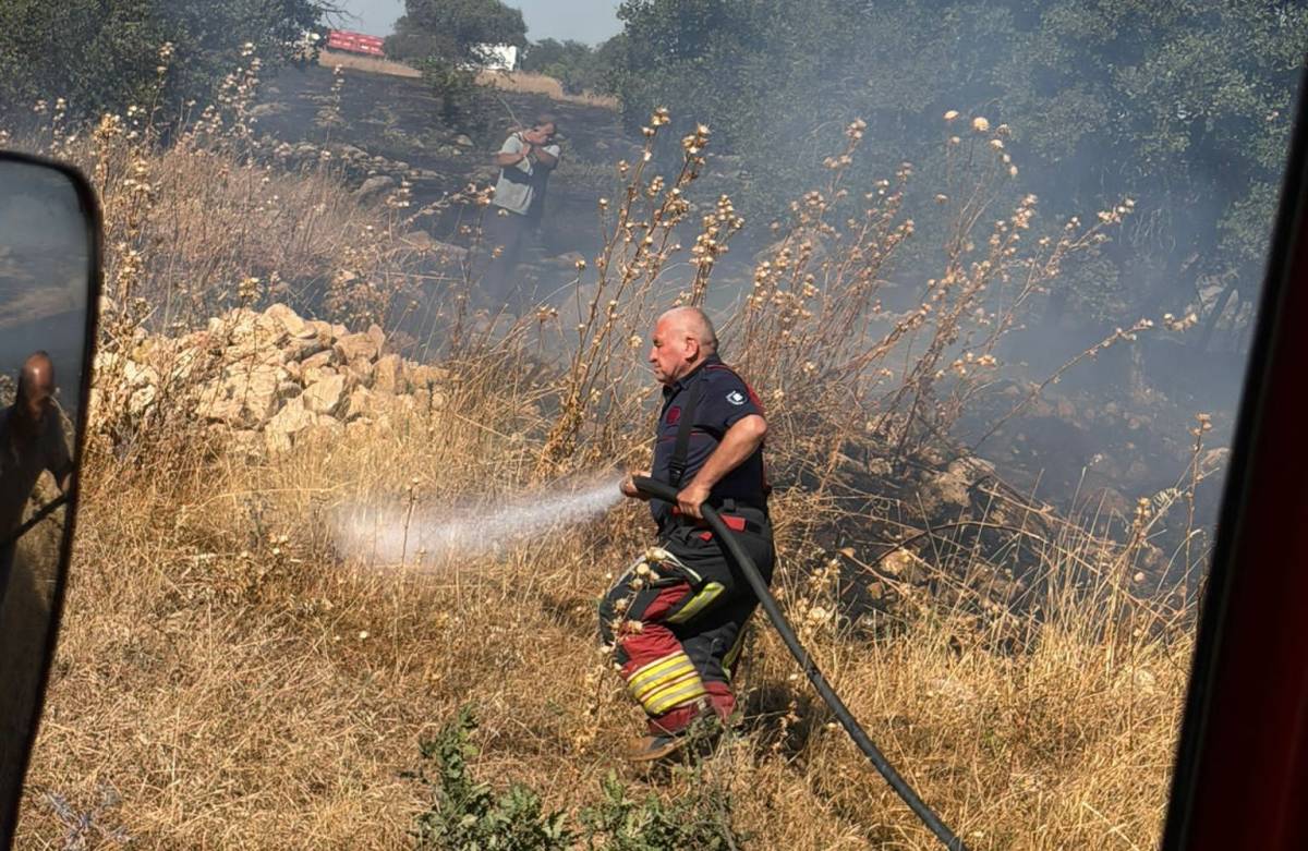 Bandırma'da anız yangını söndürüldü