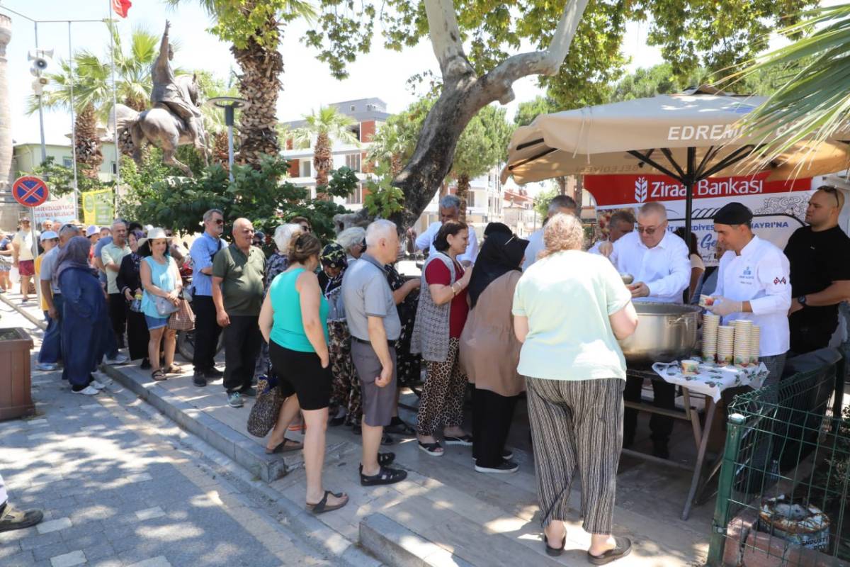 Edremit Belediyesi aşure hayırları başladı