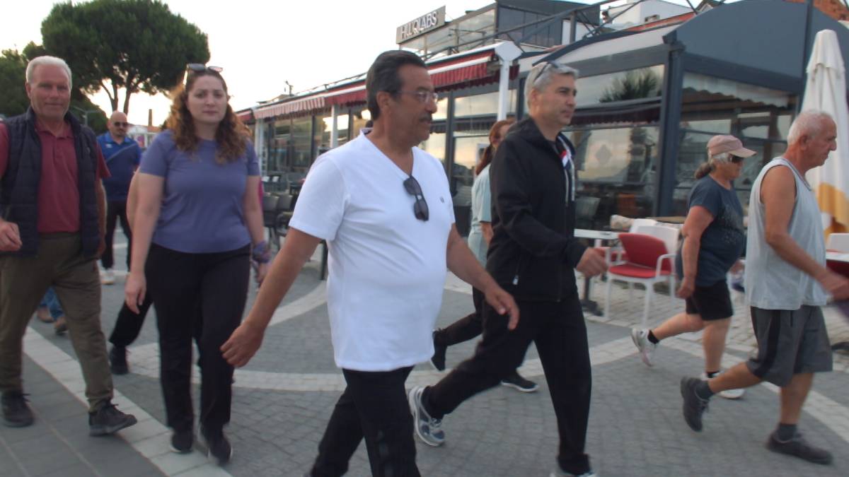 Burhaniye’de Sabah Yürüyüşü ilgi gördü