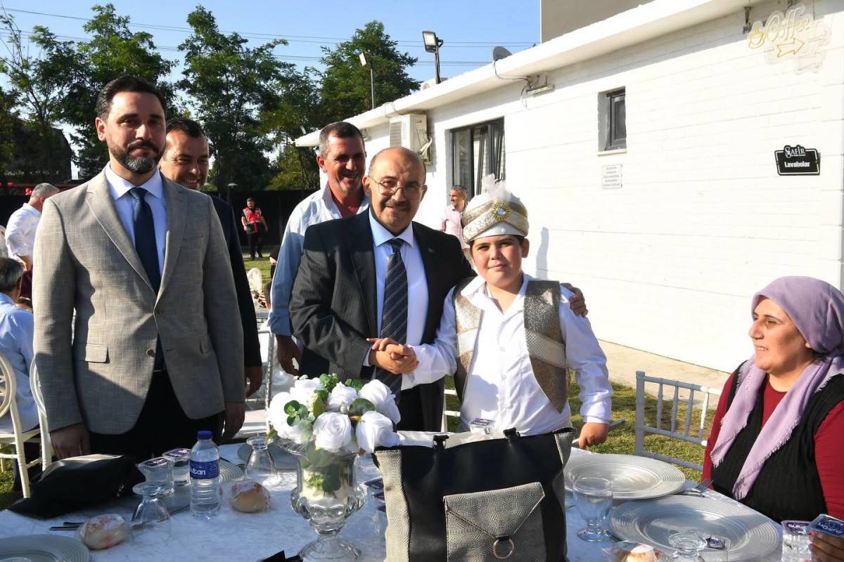 Balıkesir'de Vakıflar'dan Geleneksel Sünnet Şöleni