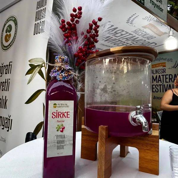 Ayvalık'ın Yöresel Lezzetleri Aromaterapi Festivali'nde İlgi Odağı Oldu