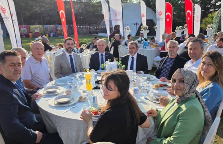 Balıkesir'de Vakıflar'dan Geleneksel Sünnet Şöleni