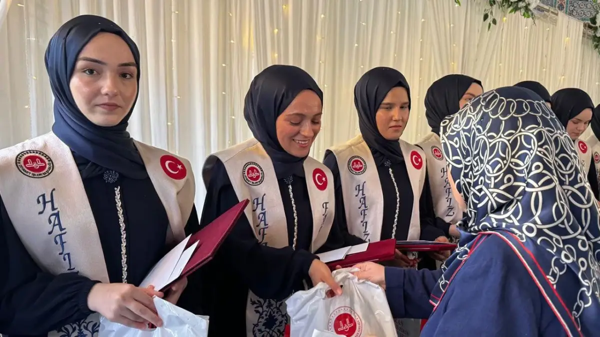 Havran'da 12 öğrenci için Hafızlık Cemiyeti düzenlendi