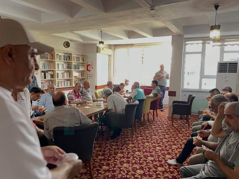Burhaniye'de Geleneksel Aşure Hayrına Yoğun İlgi