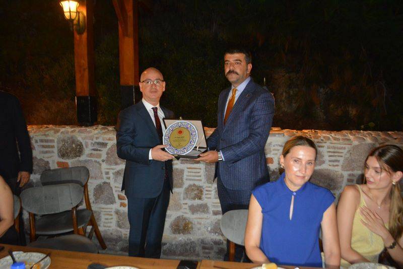 Ayvalık Kaymakamı Hasan Yaman'a Duygusal Veda