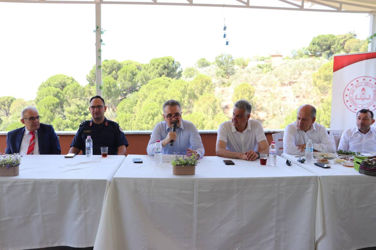 Edremit'te Hayat Boyu Öğrenme Komisyonu Tahtakuşlar'nda toplandı