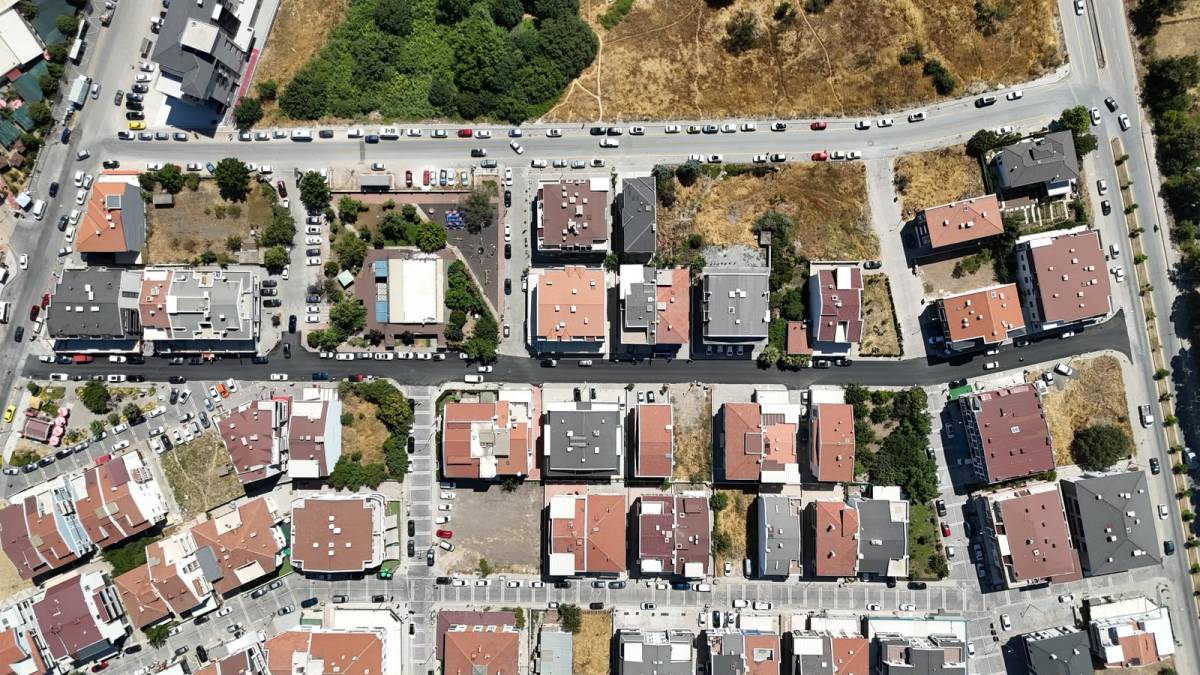 Altıeylül'de asfalt seferberliği başladı