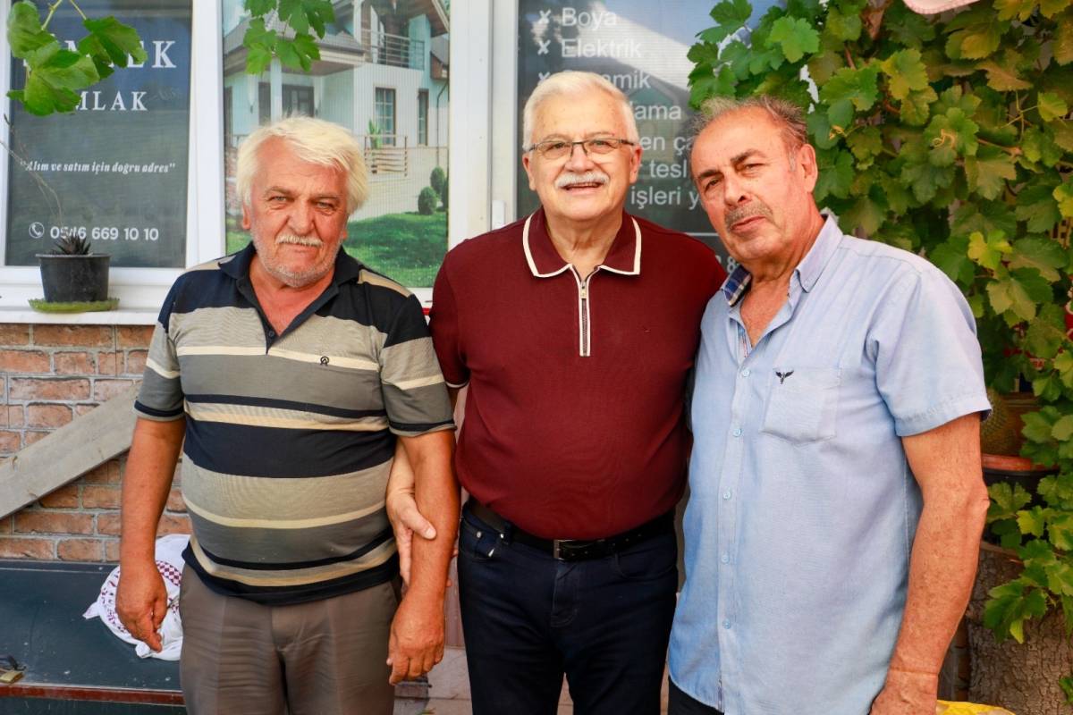 Başkan Deveciler'den geçici cuma pazar yerine ziyaret