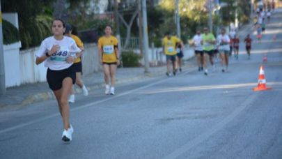 Ayvalık’ta Uluslararası Yarı Maraton Start Aldı